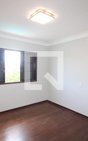 Casa à venda com 540m², 7 quartos e 5 vagasQuarto 3