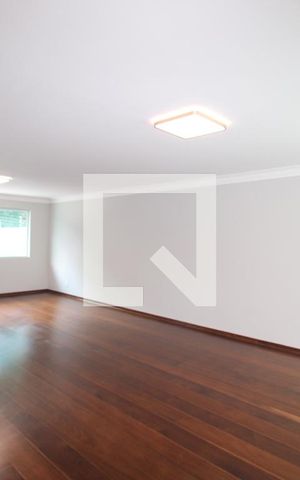 Casa à venda com 540m², 7 quartos e 5 vagasSala