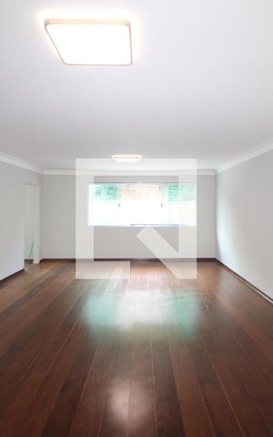 Casa à venda com 540m², 7 quartos e 5 vagasSala