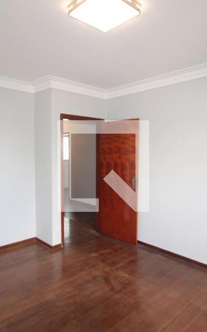 Casa à venda com 540m², 7 quartos e 5 vagasQuarto 3