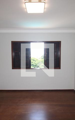 Casa à venda com 540m², 7 quartos e 5 vagasQuarto 3