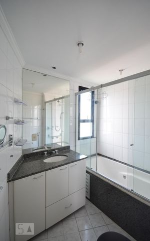 Apartamento à venda com 73m², 2 quartos e 2 vagasBanheiro da suíte