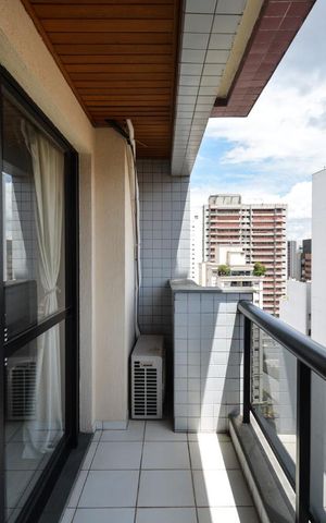 Apartamento à venda com 73m², 2 quartos e 2 vagasVaranda