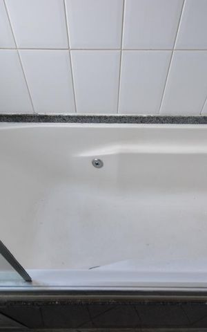 Apartamento à venda com 73m², 2 quartos e 2 vagasBanheiro da suíte