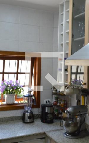 Casa à venda com 225m², 3 quartos e 3 vagasCozinha