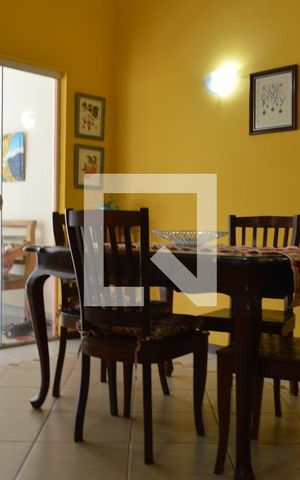 Casa à venda com 225m², 3 quartos e 3 vagasCopa