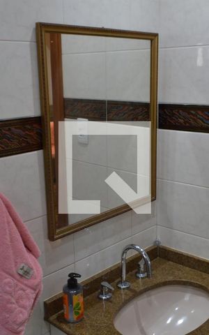 Casa à venda com 225m², 3 quartos e 3 vagasBanheiro 2