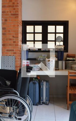 Casa à venda com 225m², 3 quartos e 3 vagasEscritório