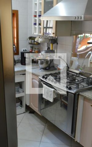 Casa à venda com 225m², 3 quartos e 3 vagasCozinha