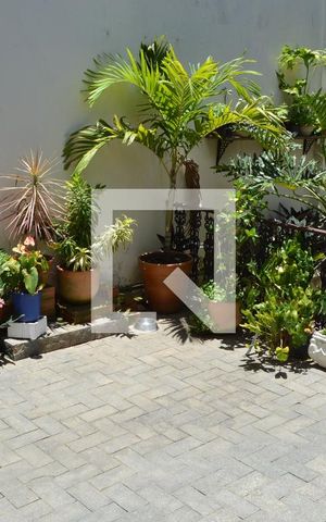 Casa à venda com 225m², 3 quartos e 3 vagasQuintal dos  fundos 