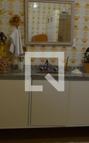 Casa à venda com 225m², 3 quartos e 3 vagasBanheiro 1
