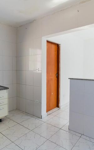 Casa à venda com 200m², 5 quartos e 5 vagas Casa à venda com 200m², 5 quartos e 5 vagasCozinha