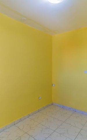 Casa à venda com 200m², 5 quartos e 5 vagas Casa à venda com 200m², 5 quartos e 5 vagasQuarto