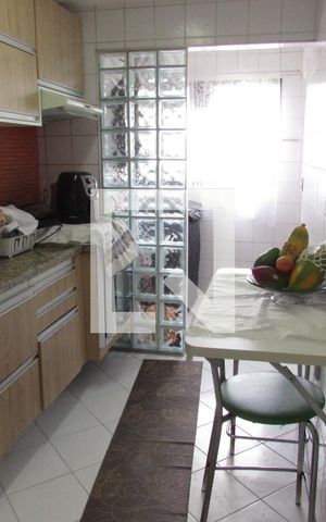 Apartamento à venda com 105m², 3 quartos e 2 vagasCozinha