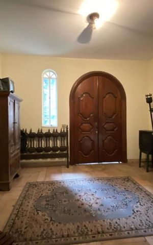 Casa para alugar com 550m², 6 quartos e 4 vagas Casa para alugar com 550m², 6 quartos e 4 vagasHall de Entrada