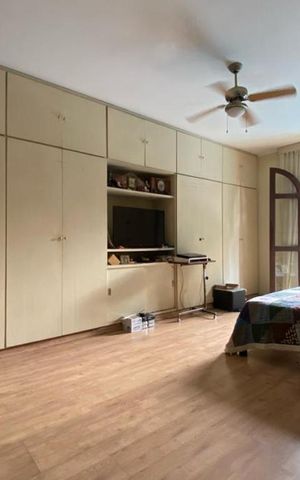Casa para alugar com 550m², 6 quartos e 4 vagas Casa para alugar com 550m², 6 quartos e 4 vagasQuarto 1