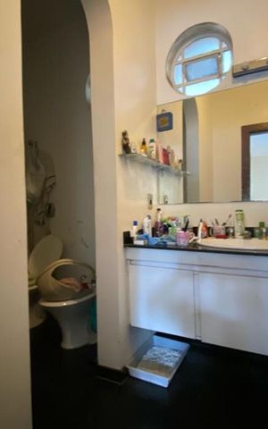 Casa para alugar com 550m², 6 quartos e 4 vagas Casa para alugar com 550m², 6 quartos e 4 vagasBanheiro da Suíte 1