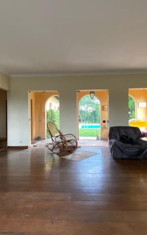 Casa para alugar com 550m², 6 quartos e 4 vagas Casa para alugar com 550m², 6 quartos e 4 vagasSala