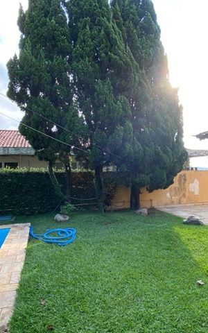 Casa para alugar com 550m², 6 quartos e 4 vagas Casa para alugar com 550m², 6 quartos e 4 vagasVista do Quarto 1