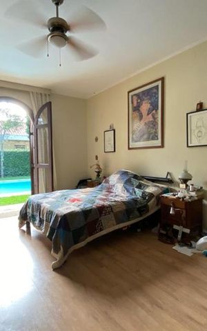 Casa para alugar com 550m², 6 quartos e 4 vagas Casa para alugar com 550m², 6 quartos e 4 vagasSuíte 1