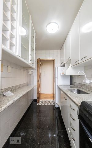 Apartamento à venda com 70m², 2 quartos e 1 vagaCozinha