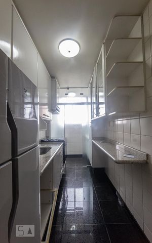 Apartamento à venda com 70m², 2 quartos e 1 vagaCozinha