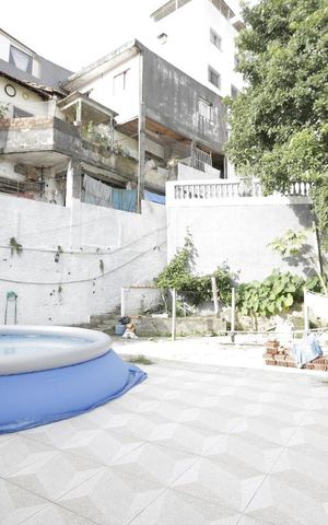Casa à venda com 412m², 6 quartos e 4 vagasÁrea Externa