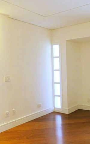 Casa à venda com 438m², 4 quartos e 6 vagas Casa à venda com 438m², 4 quartos e 6 vagasQuarto 4