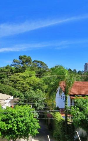 Casa à venda com 438m², 4 quartos e 6 vagas Casa à venda com 438m², 4 quartos e 6 vagasVista da Sala