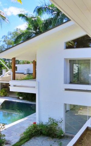Casa à venda com 438m², 4 quartos e 6 vagas Casa à venda com 438m², 4 quartos e 6 vagasVista da Suíte 1