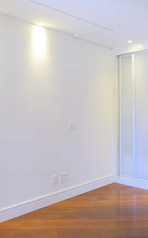Casa à venda com 438m², 4 quartos e 6 vagas Casa à venda com 438m², 4 quartos e 6 vagasQuarto 4 - Armários