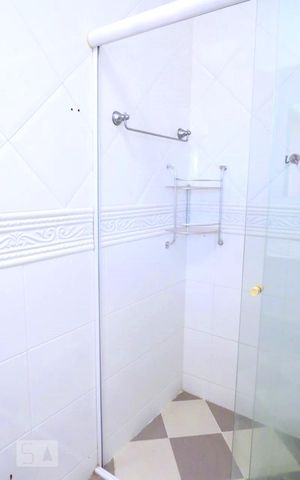 Casa à venda com 438m², 4 quartos e 6 vagas Casa à venda com 438m², 4 quartos e 6 vagasBanheiro da Suíte 3
