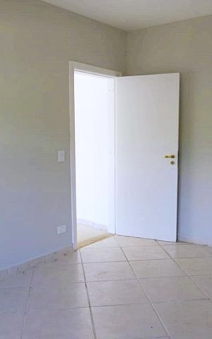 Casa à venda com 438m², 4 quartos e 6 vagas Casa à venda com 438m², 4 quartos e 6 vagasQuarto de Serviço 2