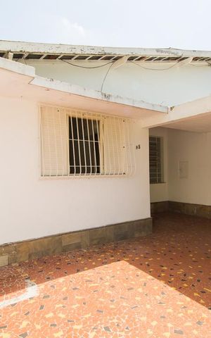 Casa à venda com 240m², 5 quartos e 3 vagasGaragem 
