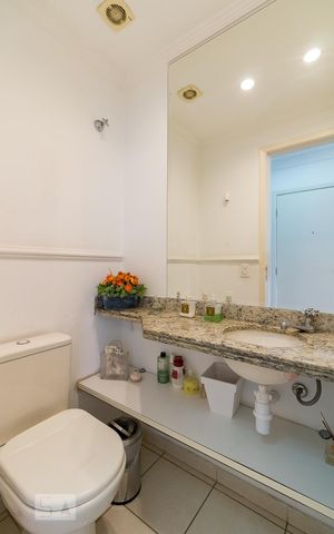 Apartamento para alugar com 134m², 4 quartos e 4 vagasLavabo