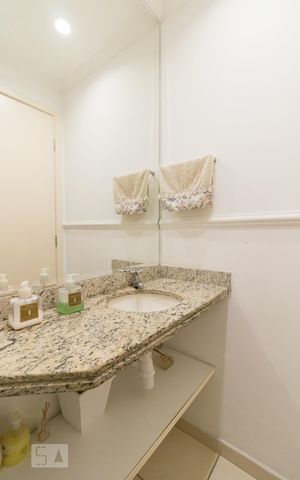Apartamento para alugar com 134m², 4 quartos e 4 vagasLavabo