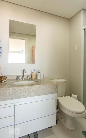 Studio para alugar com 35m², 1 quarto e 1 vaga Studio para alugar com 35m², 1 quarto e 1 vagaBanheiro