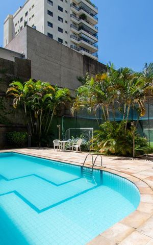 Apartamento à venda com 100m², 3 quartos e 2 vagasÁrea comum - Piscina