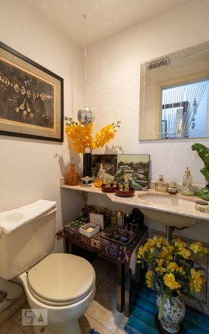 Apartamento à venda com 100m², 3 quartos e 2 vagasLavabo