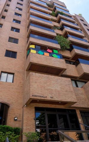 Apartamento à venda com 100m², 3 quartos e 2 vagasFachada