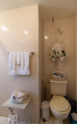 Apartamento à venda com 100m², 3 quartos e 2 vagasBanheiro da Suíte