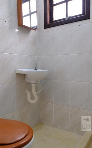 Casa à venda com 500m², 3 quartos e 2 vagasBanheiro de serviço