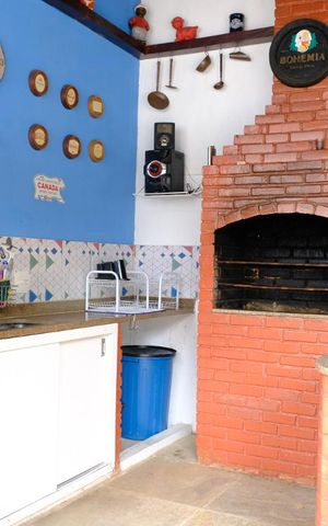 Casa à venda com 500m², 3 quartos e 2 vagasÁrea externa - churrasqueira
