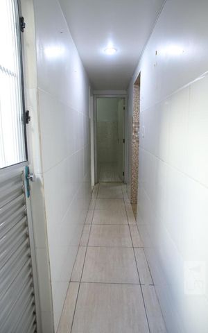 Casa à venda com 70m², 2 quartos e 1 vagaCorredor