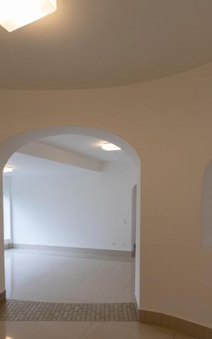 Apartamento à venda com 102m², 2 quartos e 2 vagasSala