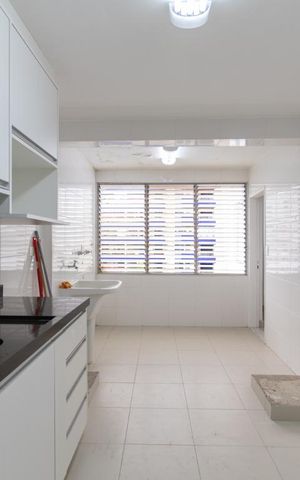 Apartamento à venda com 102m², 2 quartos e 2 vagasCozinha