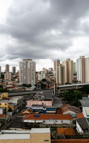 Apartamento à venda com 95m², 4 quartos e 2 vagas Apartamento à venda com 95m², 4 quartos e 2 vagasVista do Quarto 2