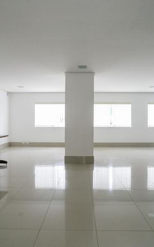 Apartamento à venda com 95m², 4 quartos e 2 vagas Apartamento à venda com 95m², 4 quartos e 2 vagasÁrea Comum - Salão de Festas