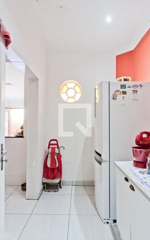 Casa à venda com 150m², 3 quartos e 1 vaga Casa à venda com 150m², 3 quartos e 1 vagaCozinha