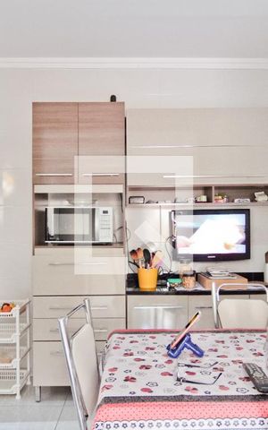 Casa à venda com 150m², 3 quartos e 1 vaga Casa à venda com 150m², 3 quartos e 1 vagaCozinha